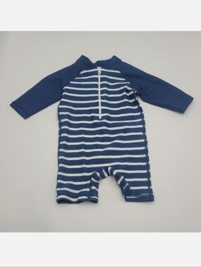 NEW RuggedButts long-sleeved rashguard swimsuit size 3-6 months